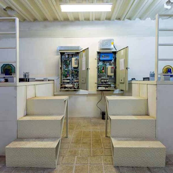 کابینران اتاق فرمان آسانسور خانگی
